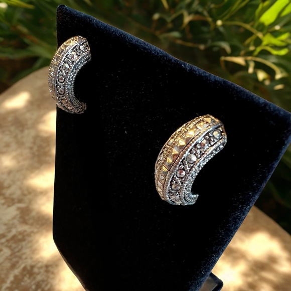 I.N.C. Silver-tone Small C-Hoop Earrings (NWOT) - Picture 2 of 3